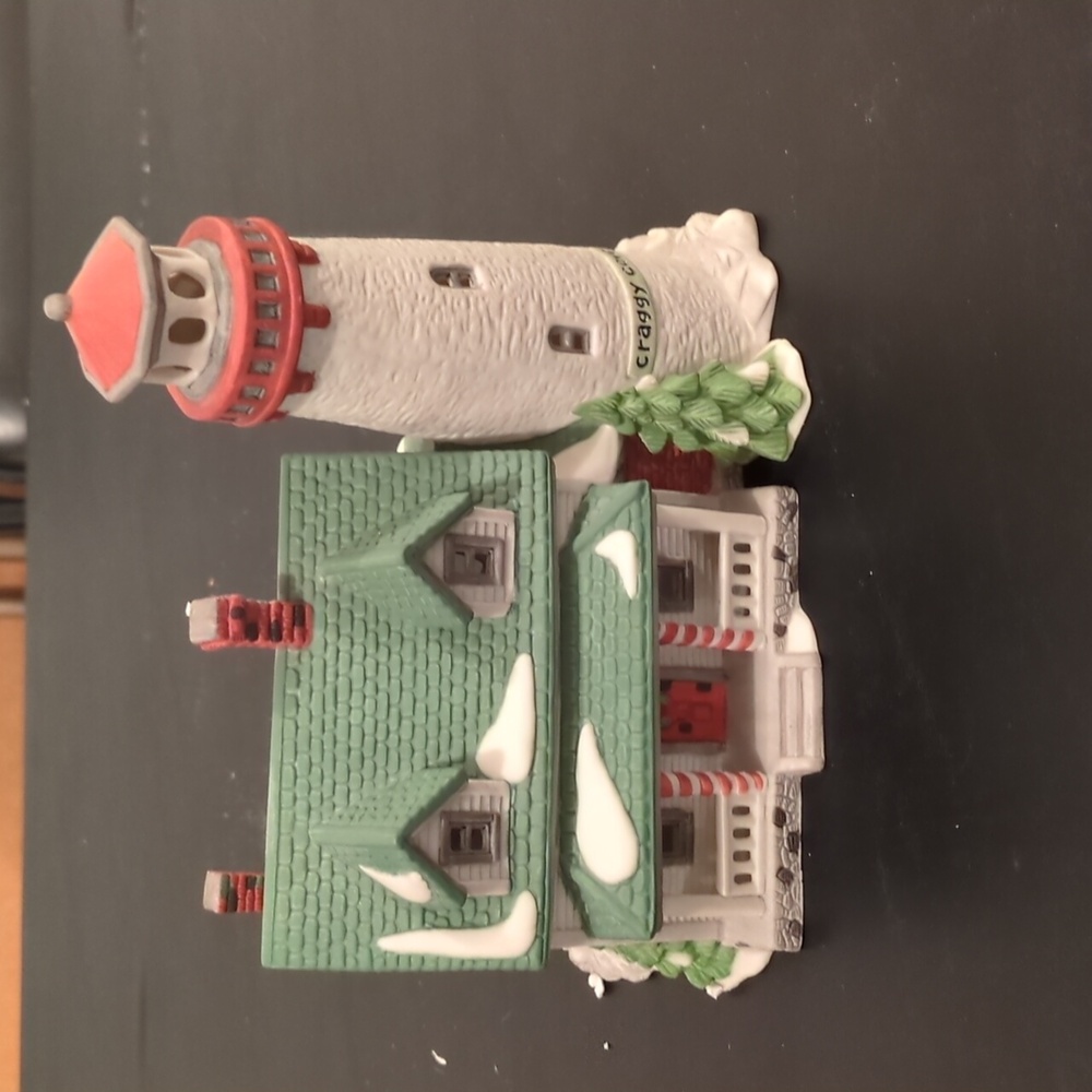 Department 56 New England Village Craggy Cove Lighthouse